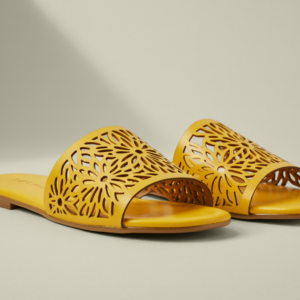 a-clean-modern-product-photograph-of-bri_kYsISGIiQgeh3cJMO9FlOA_8pGfc0pnSVW0Lj-GzrtMmw