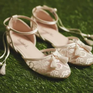 Delicate White Lace Flats